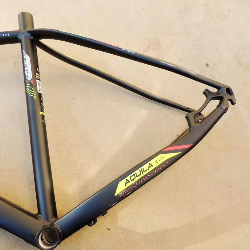 29-inch black green aluminium mountain bike disc brake frame with inner line routing