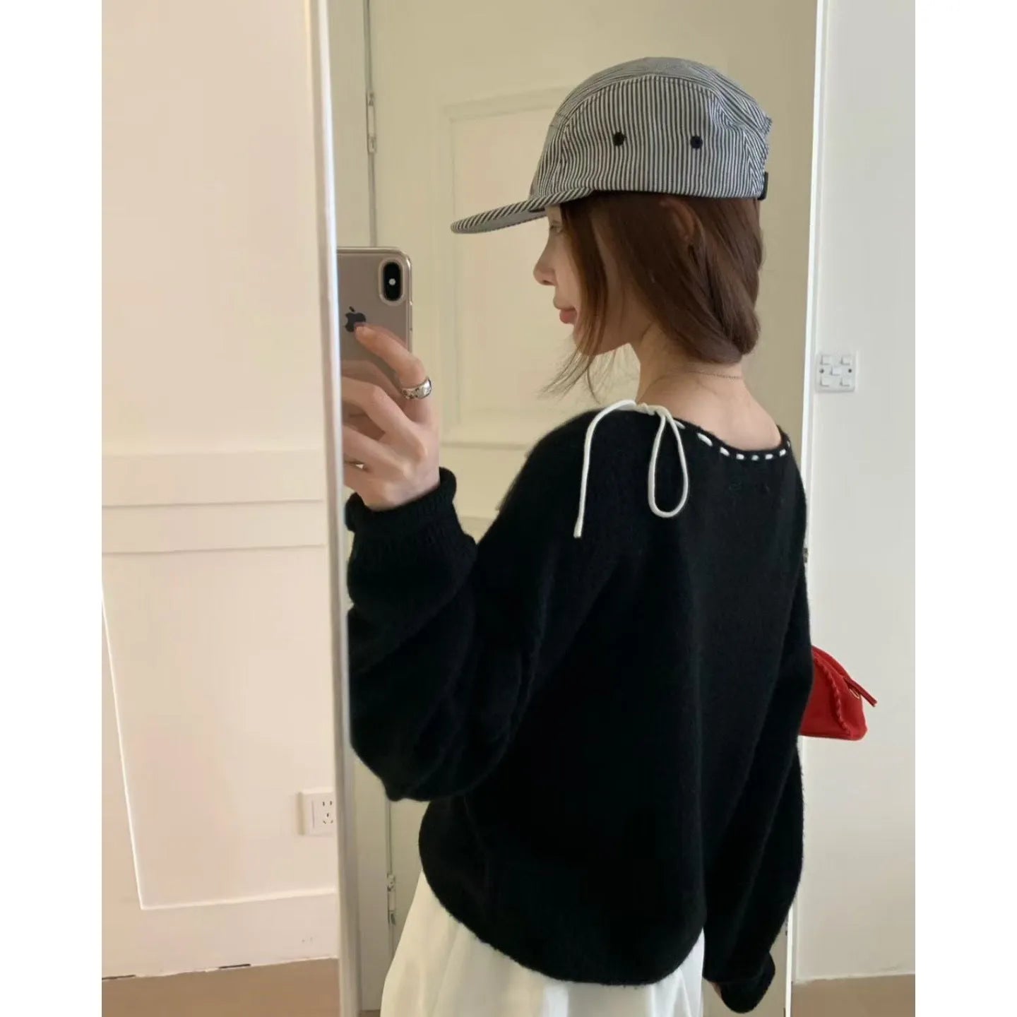 Women's loose-fitting grey knitwear pullover made from regenerated cellulose fibre