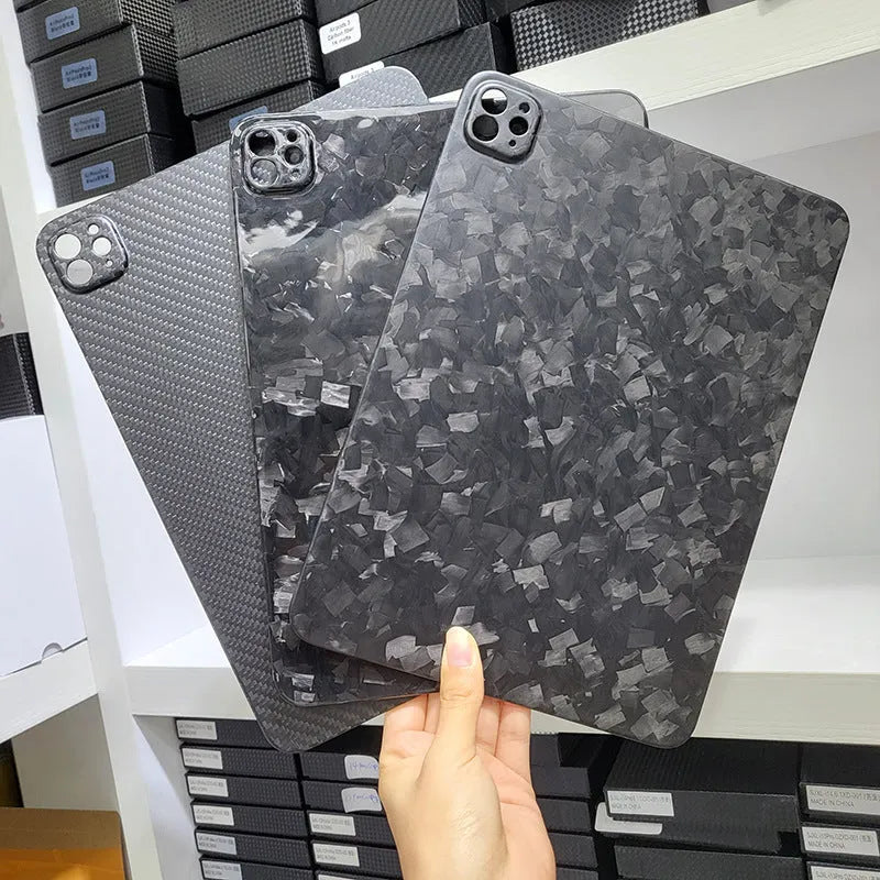 iPad Pro 11 carbon fibre flat protective cover with 3K matte patterning and heat dissipation properties