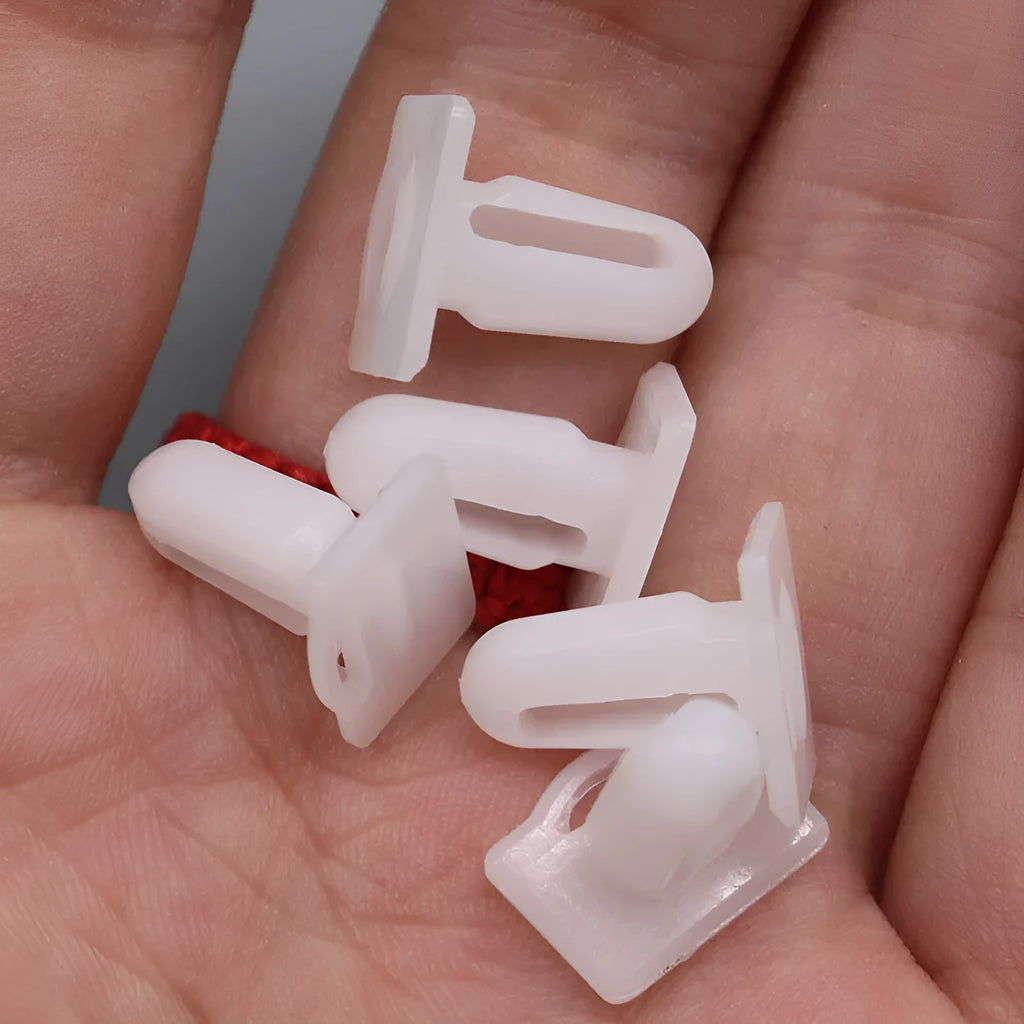 Pack of 60 D318 colour PA66 plastic automotive trim clips and fasteners