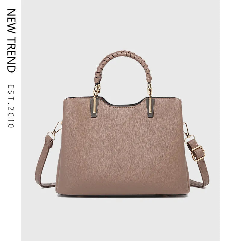 Western style PU crossbody handbag in beige, horizontal square 25x12x19cm, with stitching and contrast colour details.
