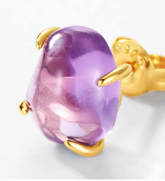 Natural powder Amethyst crystal four-claw stud earrings in 925 silver, simple style, one pair