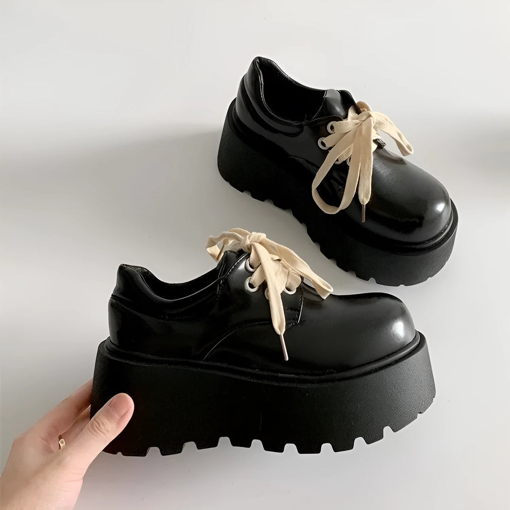 Matte black retro women's lace-up shoes with 6-8cm English muffin heel and thick rubber sole