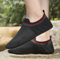 Men's anti-slip barefoot beach shoes in solid colour with breathable mesh upper and flat heel