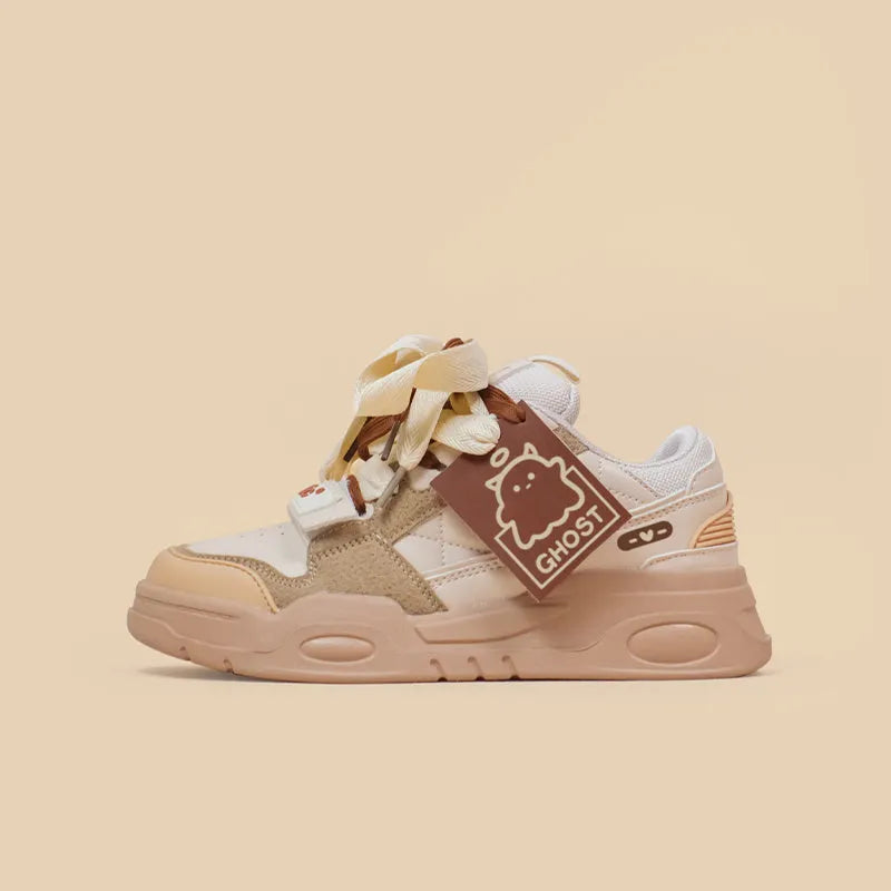 White women's lace-up board shoes with flat heel, microfibre upper, cloth lining and thick composite sole
