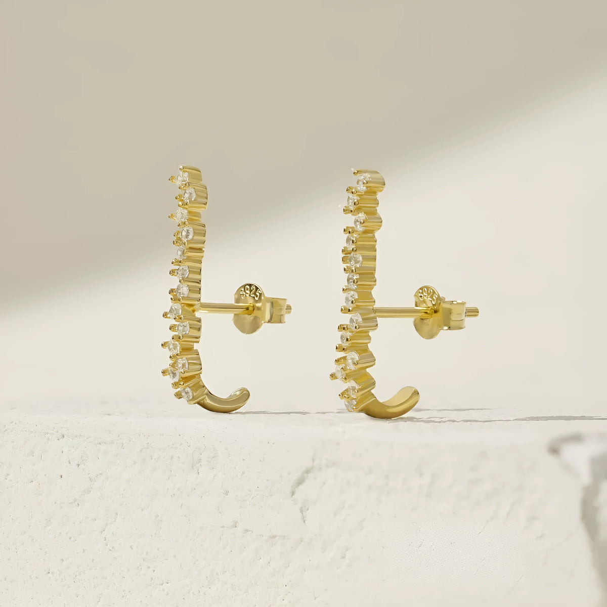 925 silver earrings for women with electroplated finish, 3.8 x 22mm, two colour options DY1D0375SGWH DY1D0375SWWH