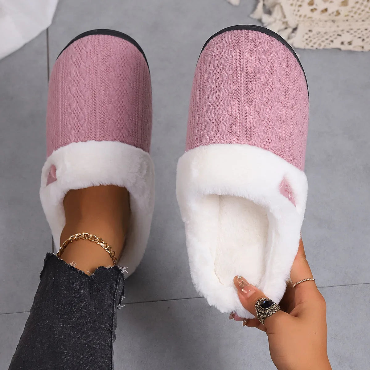 Winter cotton slippers with non-slip rubber sole, flat round toe and artificial hair lining, in five colours