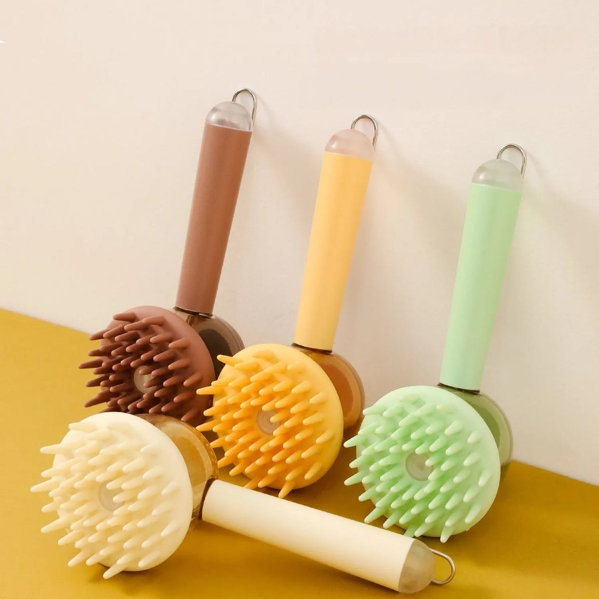 3 in 1 pet bath brush with shampoo dispenser, silicone soft nails, non-slip 18cm handle, for dogs and cats