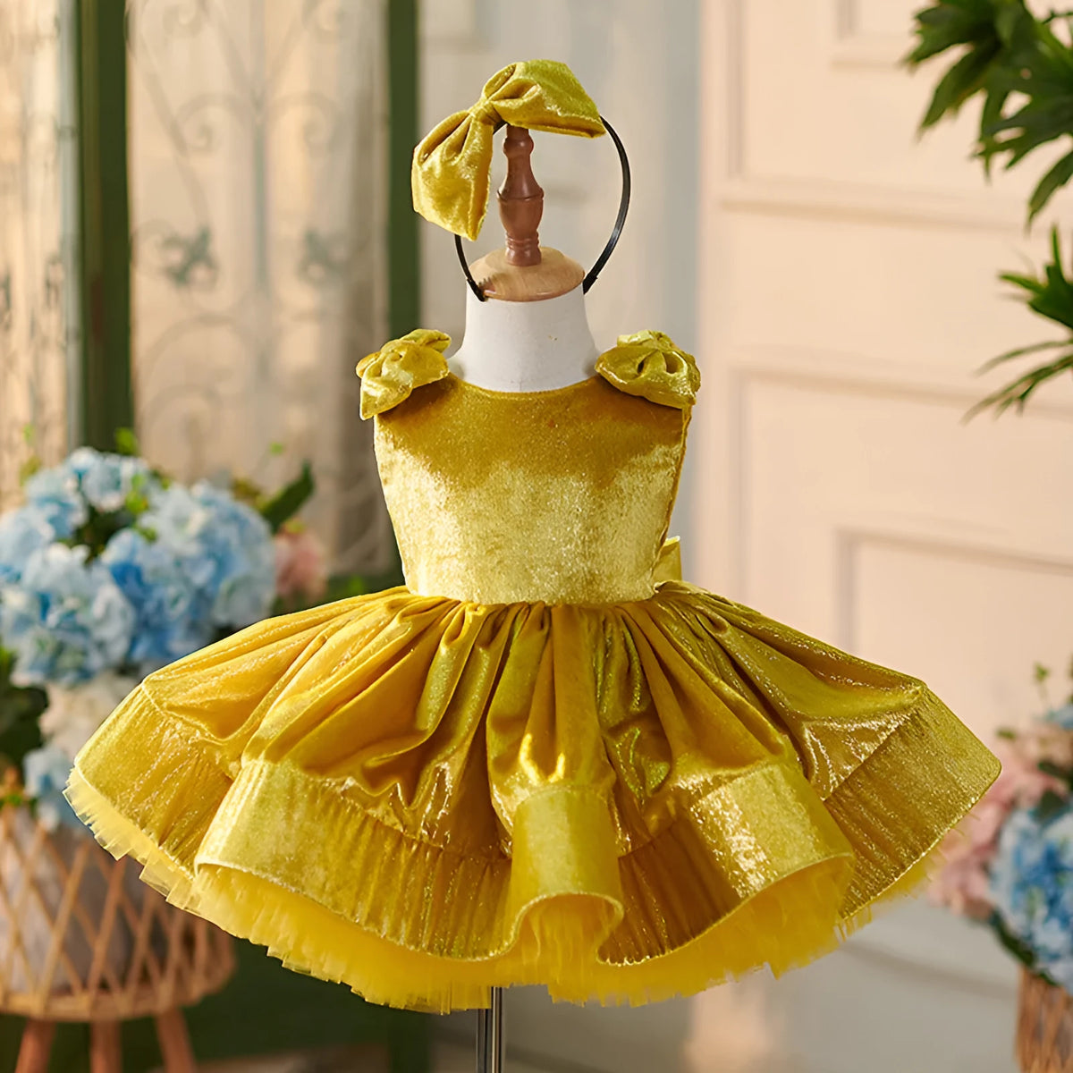 Golden short princess dress for girls, polyester, cute casual style, available in sizes 80-160cm