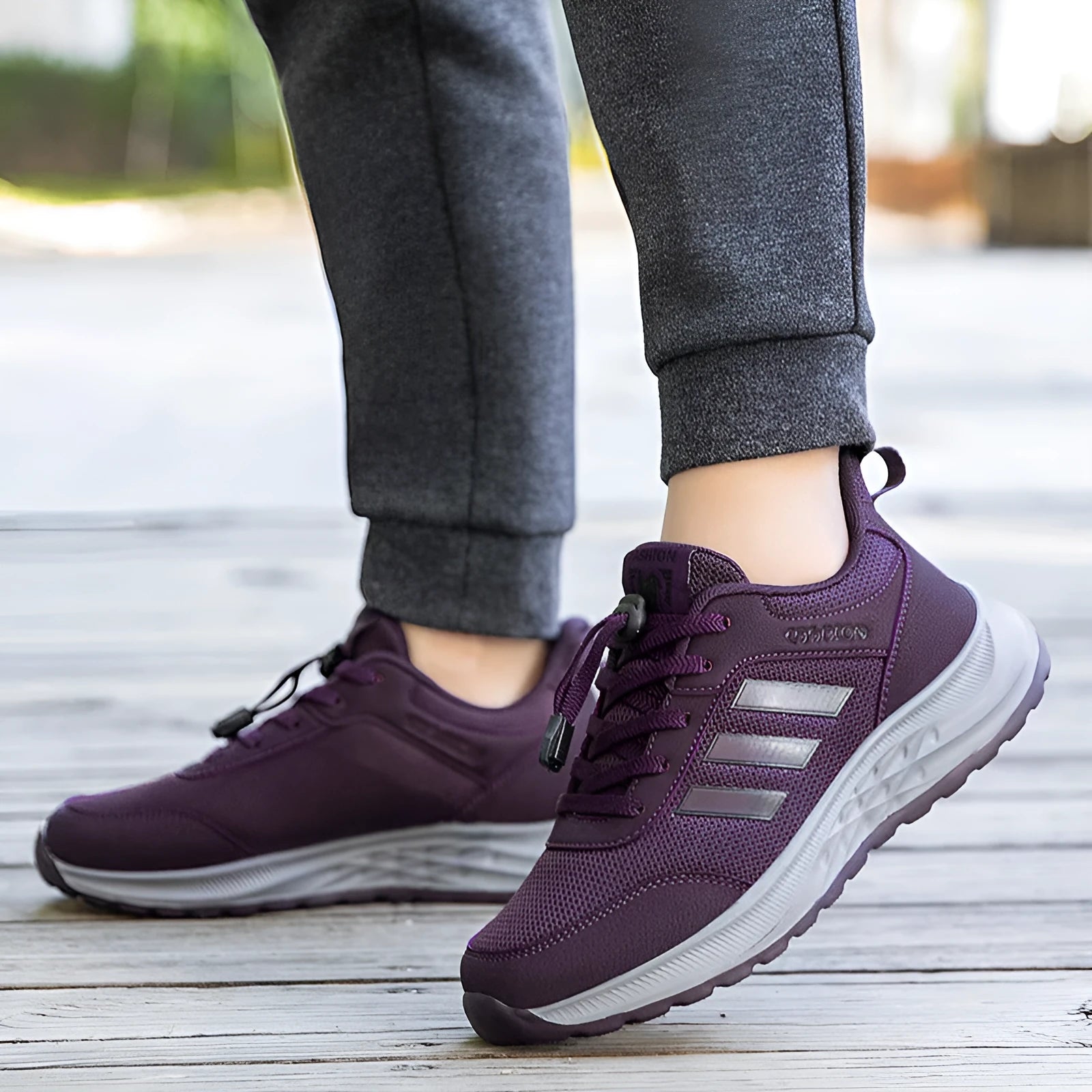 Breathable mesh mom shoes with elastic bands and non-slip sole in purple and black colours
