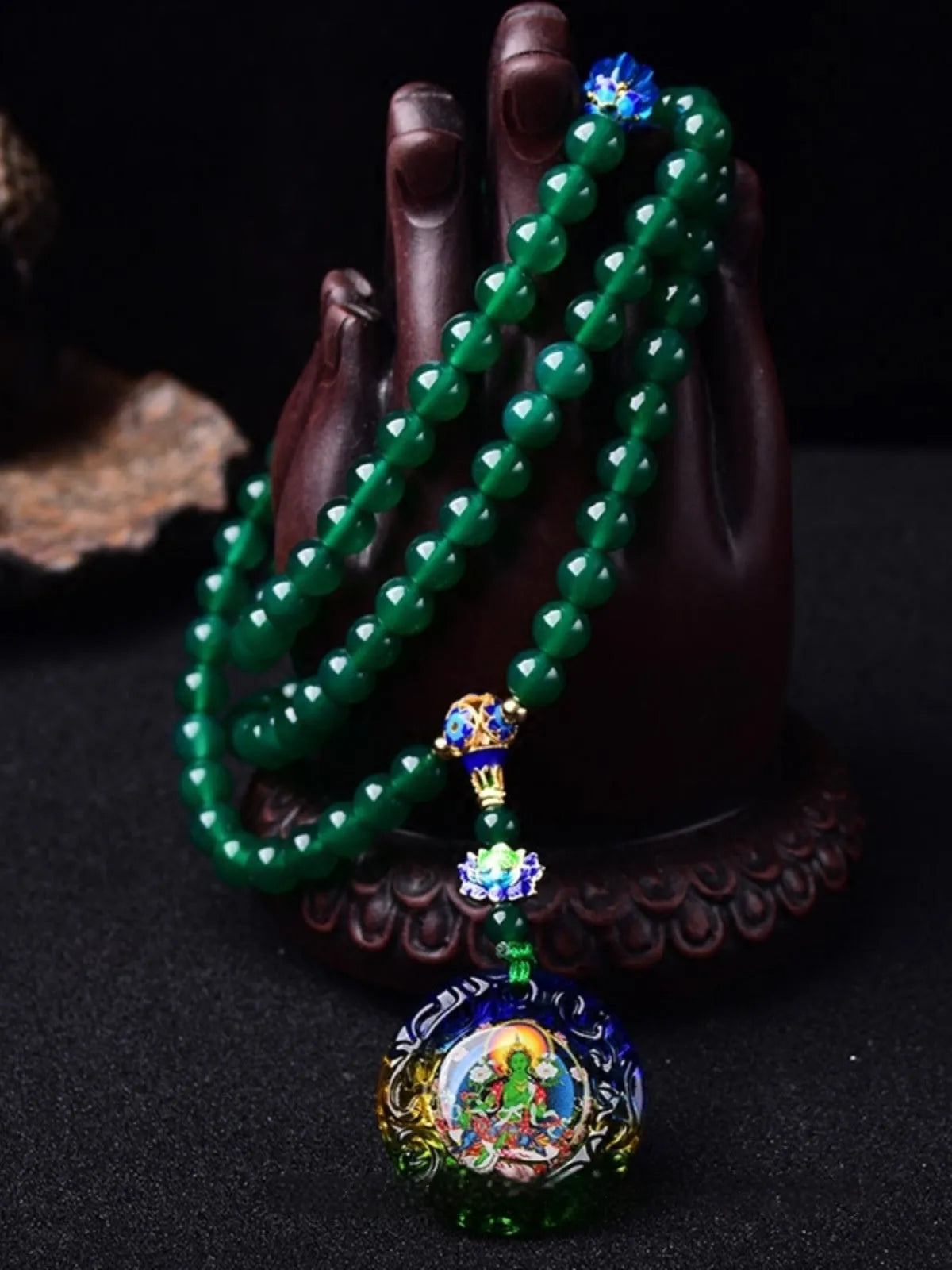 Natural green agate 108 bead bracelet in thangka style with certificate