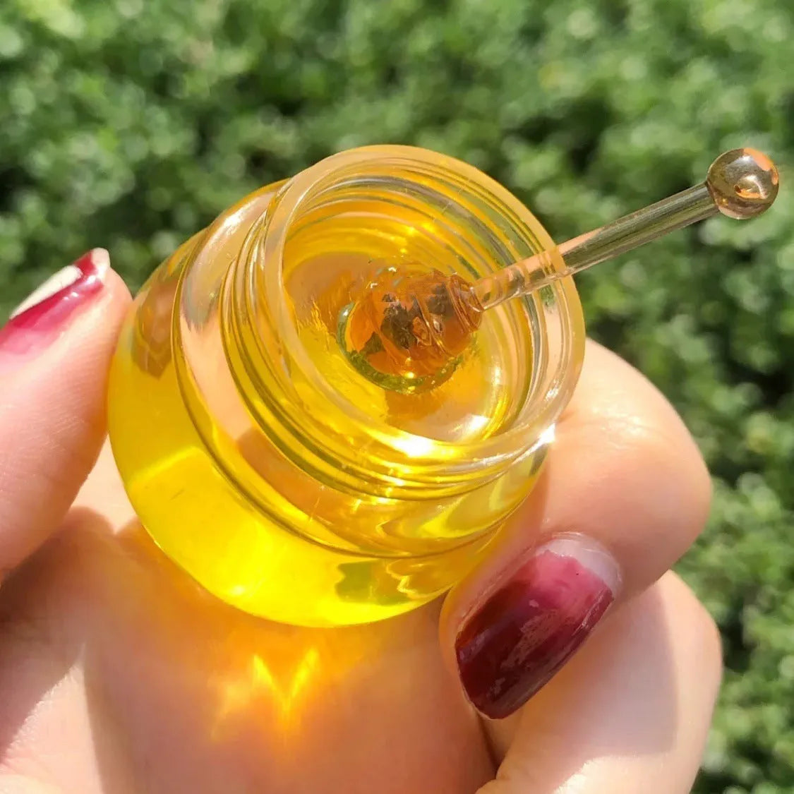 Little honey pot sleep lip mask with moisturising balm for weakening lip lines and brightening colour