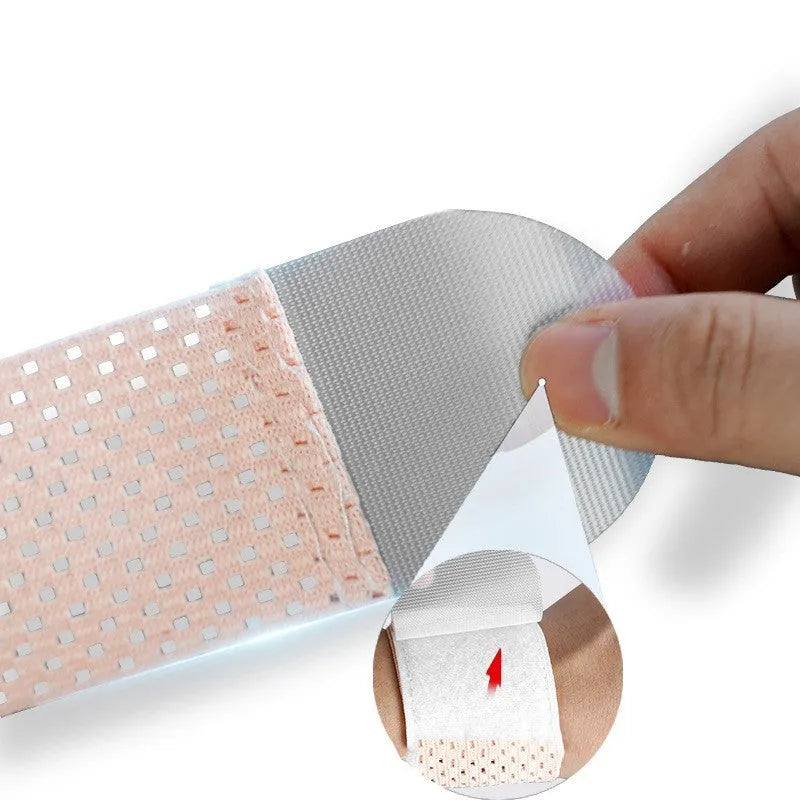 Athletic wristguard with elastic breathable construction for wrist protection during sports