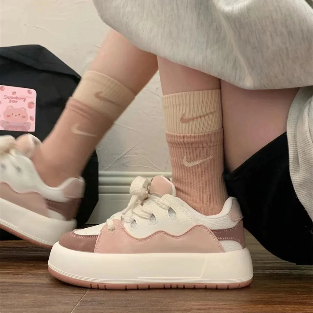 Women's green mesh casual shoes with round toe and flat heel design