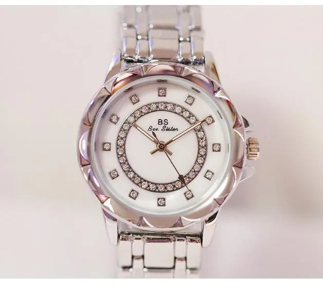 Women's quartz watch with diamond accents in gold colour, mineral glass, 30m water resistant