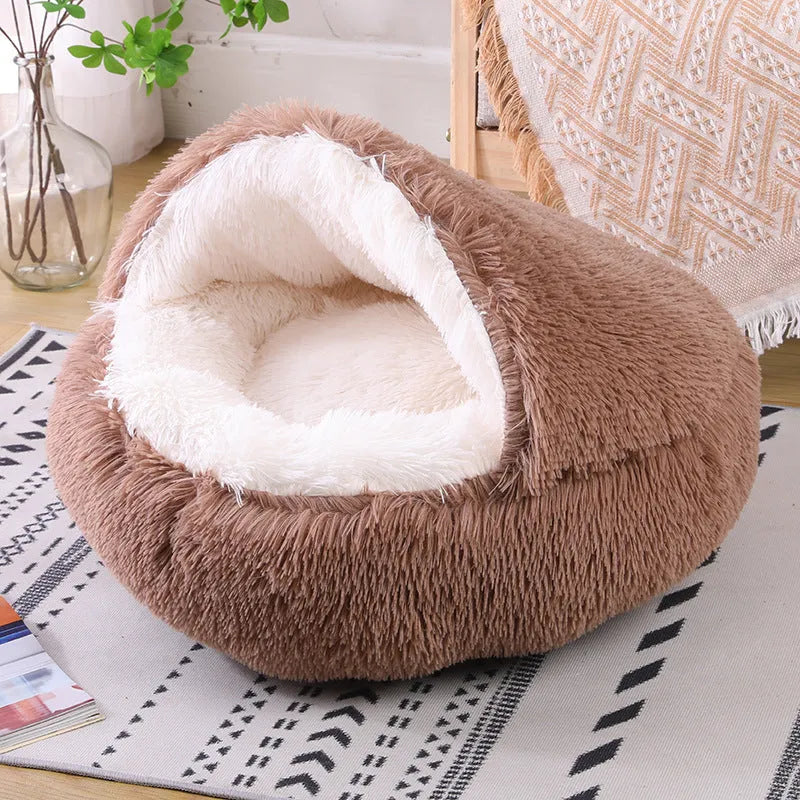 Waterproof dog kennel with warm room area in semi-surrounded cloth design