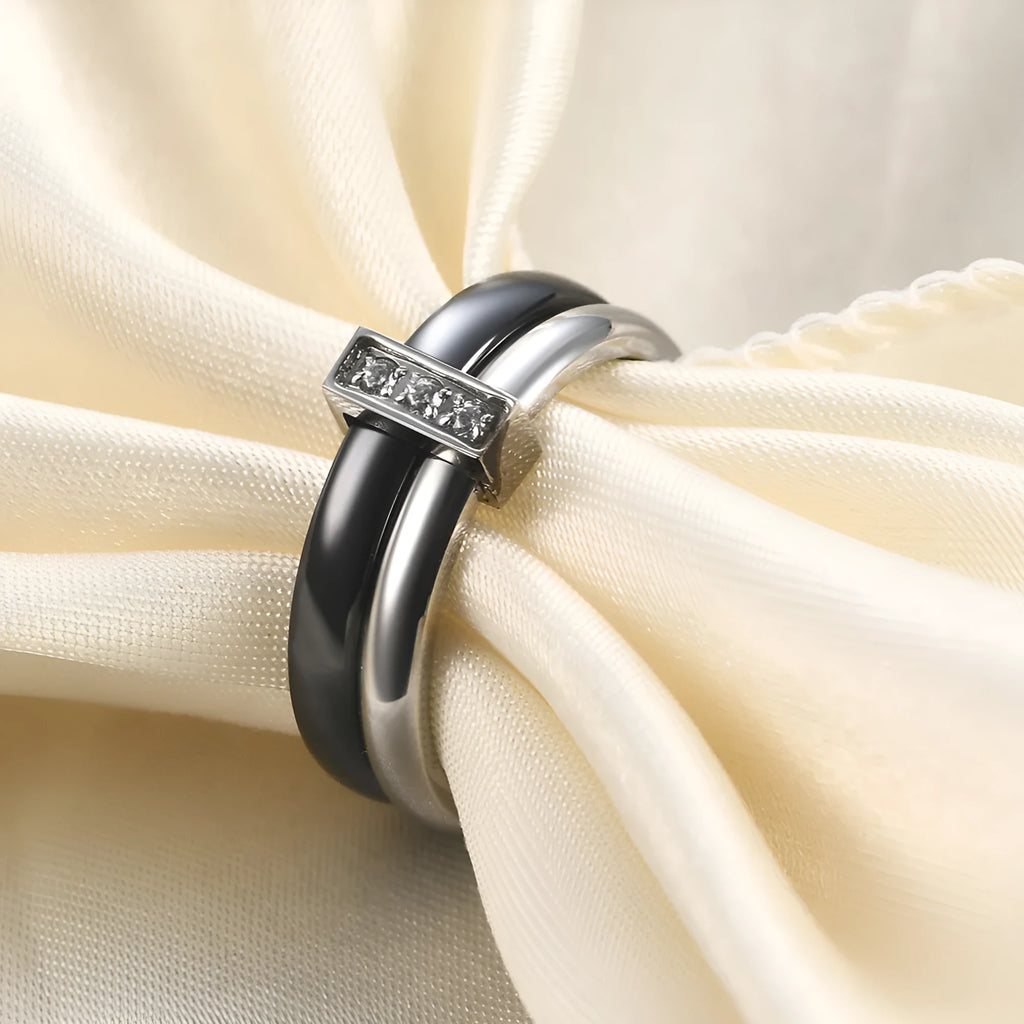 Ceramic women's ring with glossy stitching and zirconium inlay in 6mm thickness