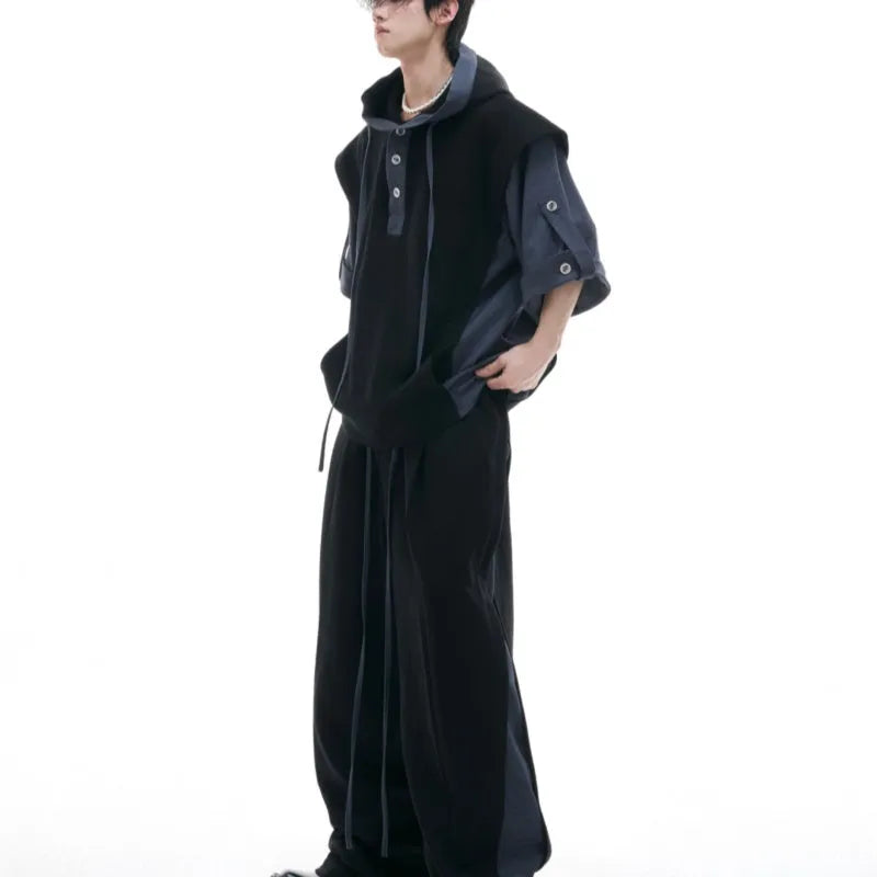 Polyester hooded tracksuit with three-dimensional stitching design in black and grey colours