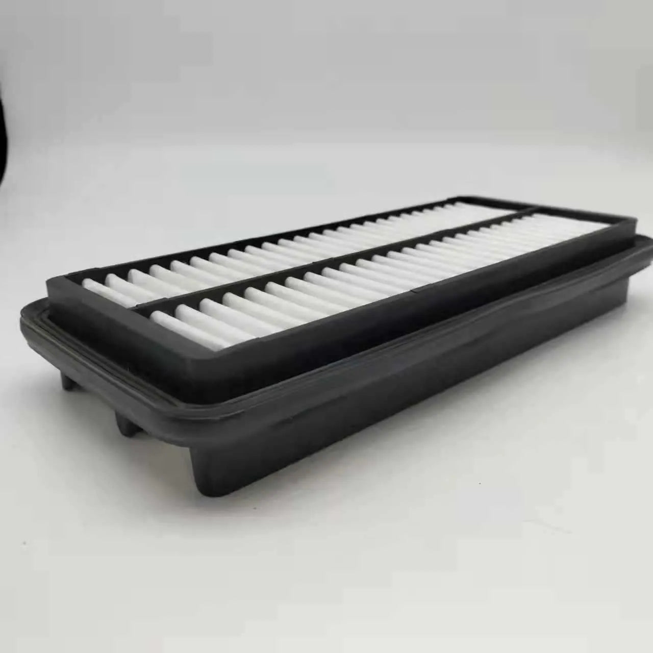 Black car air filter with 256x113x40mm dimensions for Modern vehicle replacement