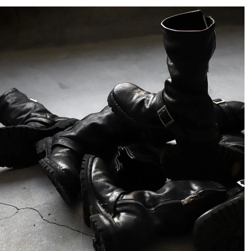 Men's black retro Martin ankle boots with side zipper and round toe.