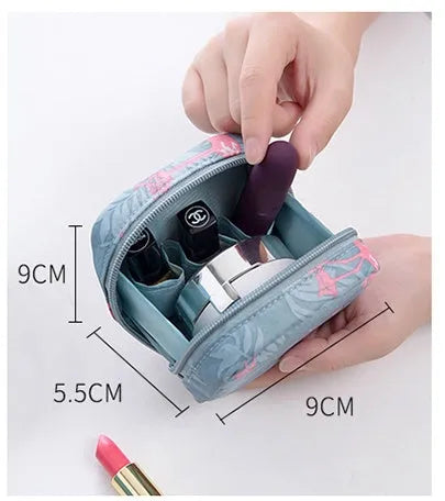 Cube-shaped cloth makeup storage bag in blue, pink, white and white pink colour options