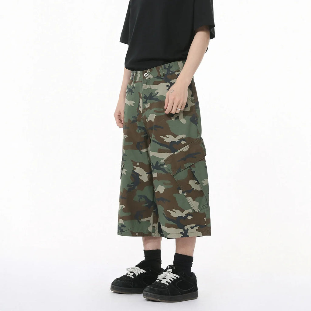 Men's camouflage wide-leg cotton jeans with cropped length and side pockets