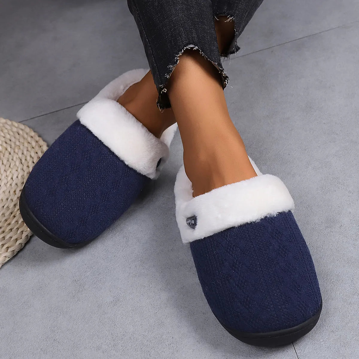 Winter cotton slippers with non-slip rubber sole, flat round toe and artificial hair lining, in five colours