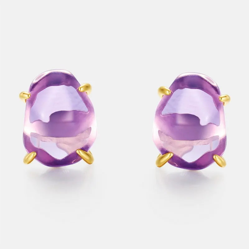 Natural powder Amethyst crystal four-claw stud earrings in 925 silver, simple style, one pair