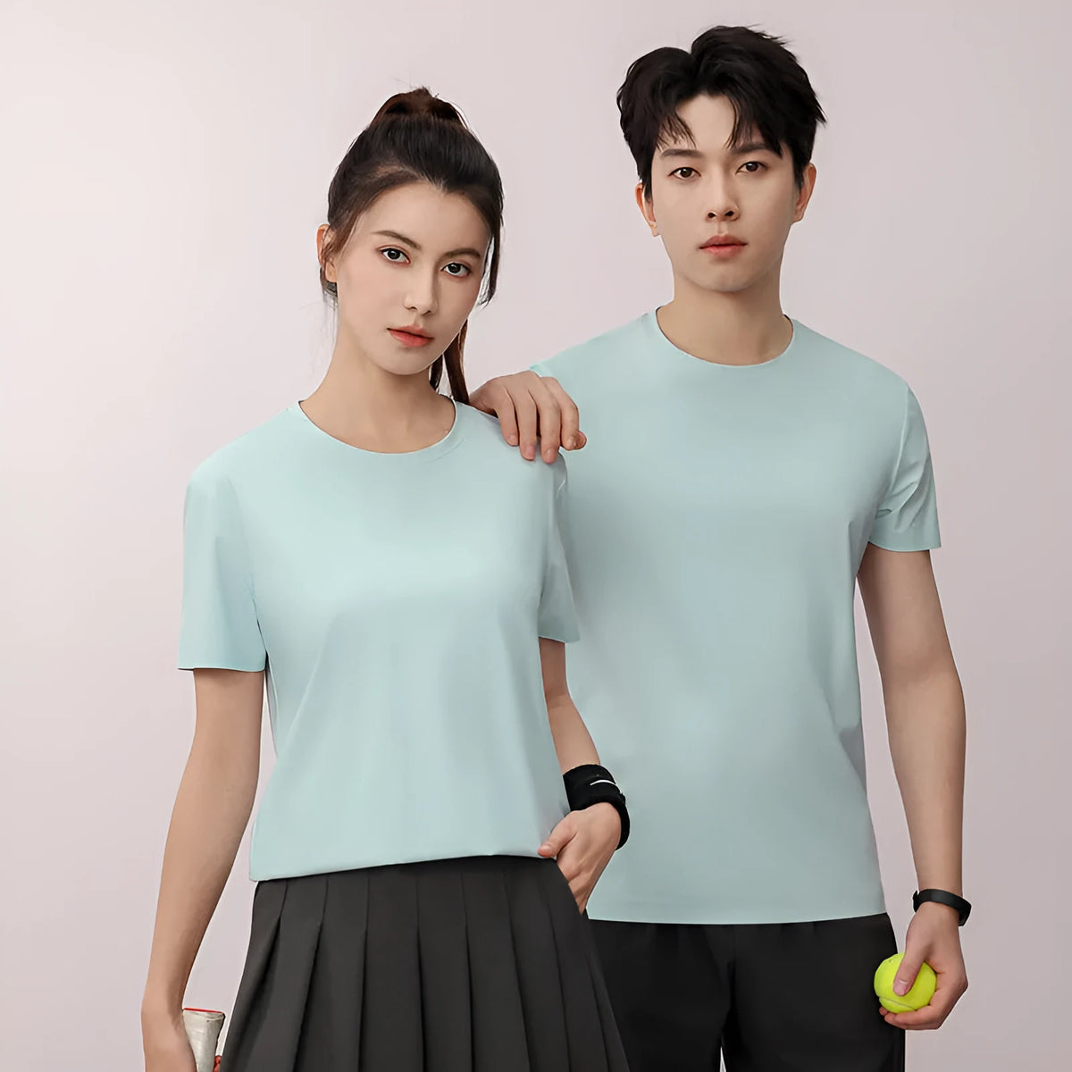 Ice silk quick-drying antibacterial anti-UV solid colour short sleeve T-shirt for teenagers in sky blue