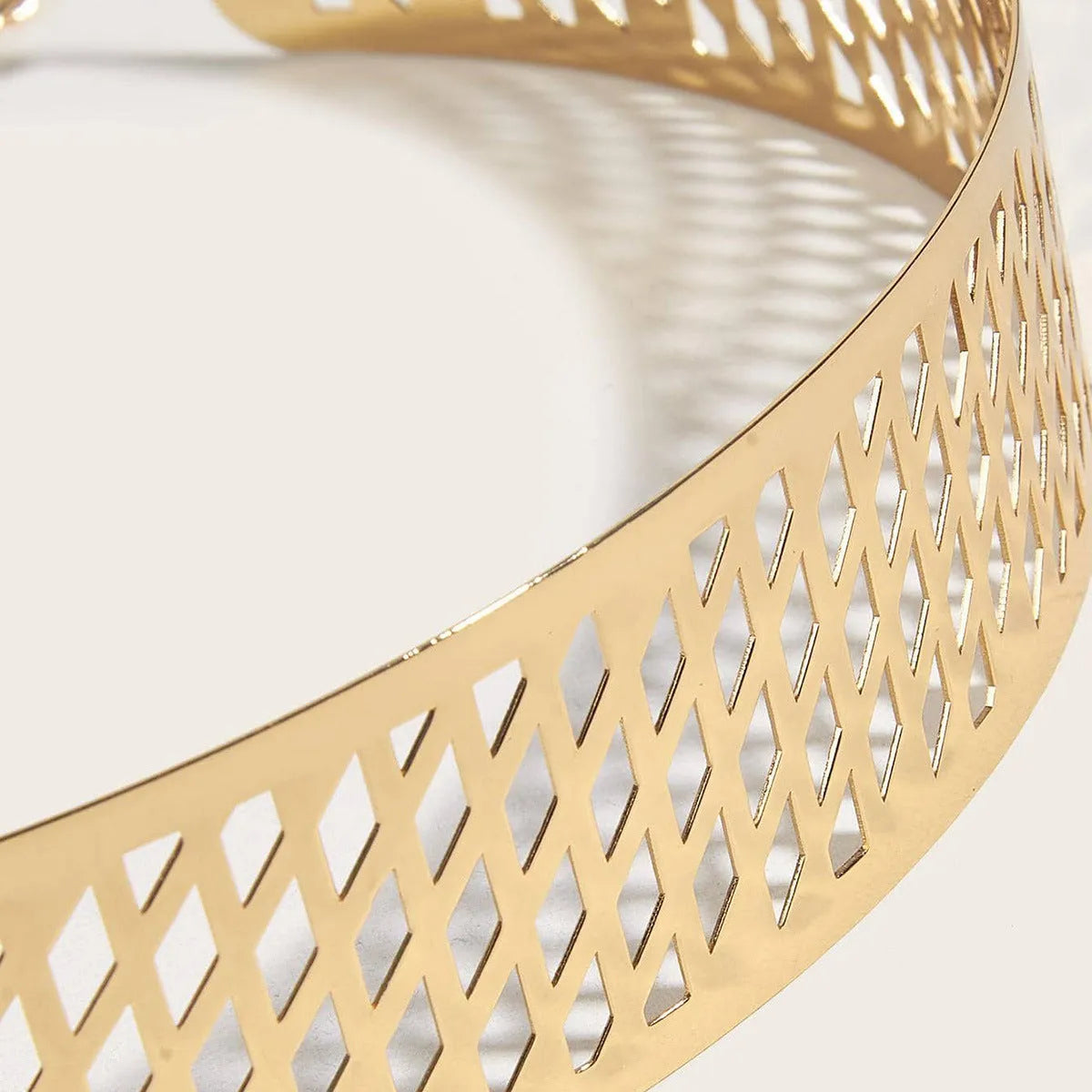 Iron Waist Seal fashion belt with golden lantern head flower design, 4.5cm wide, gold colour.