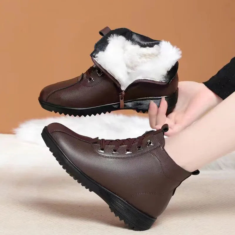 Women's black artificial PU casual shoes with side zipper and low top mid heel design