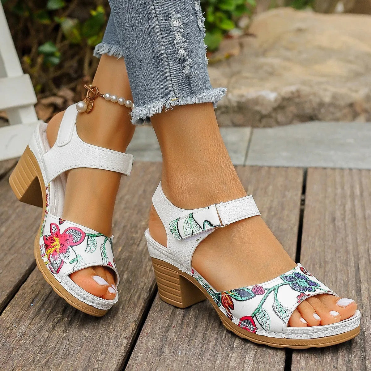 White women's high heel sandals with Velcro buckle fastening and rubber sole