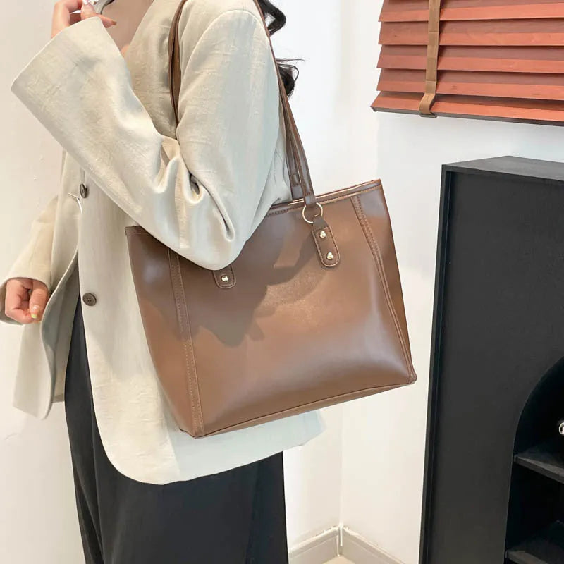 Korean style PU leather shoulder underarm bag in horizontal square shape with sandwich pocket