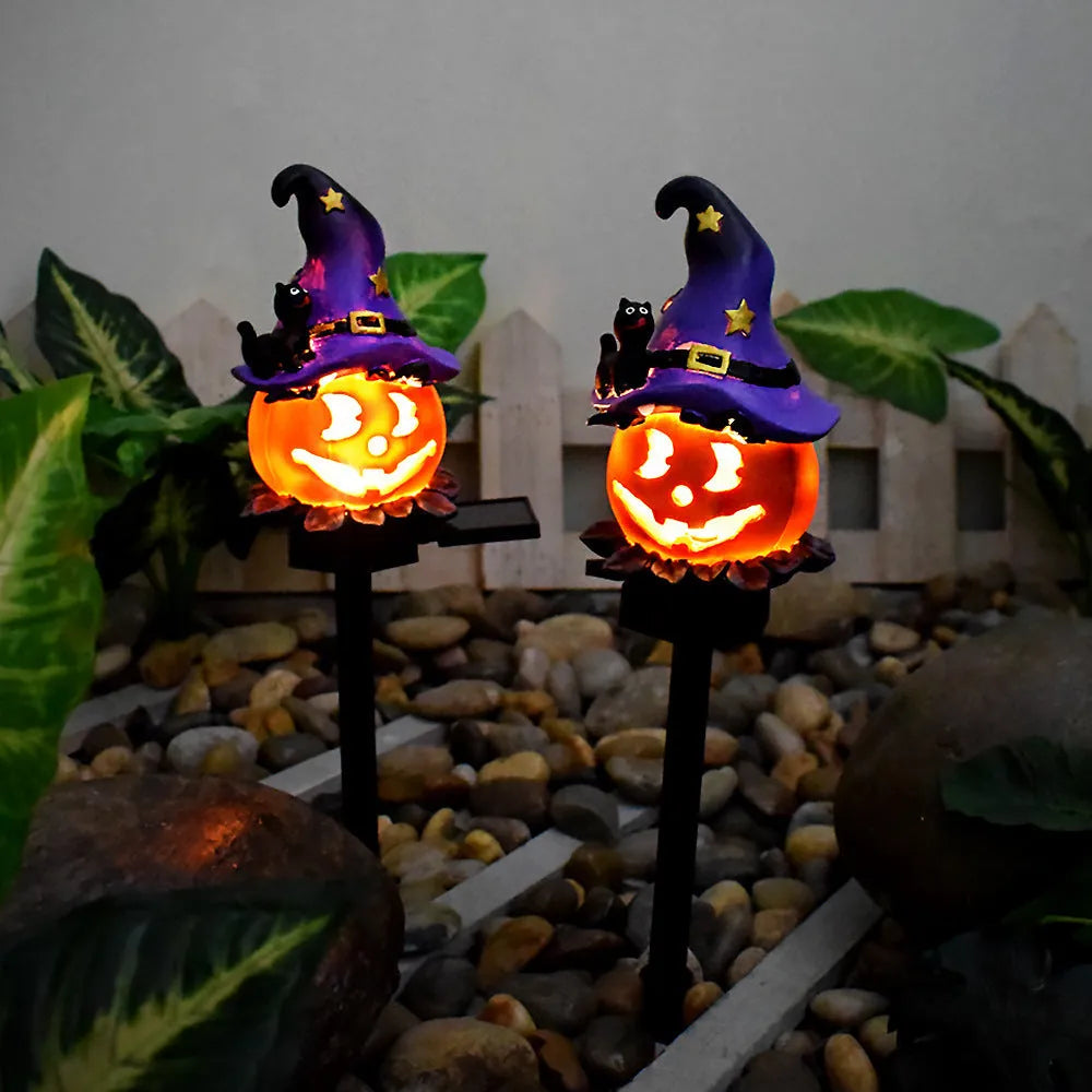 Solar Halloween pumpkin lantern ground stake light with resin pumpkin head and wrought iron stake for outdoor garden decoration
