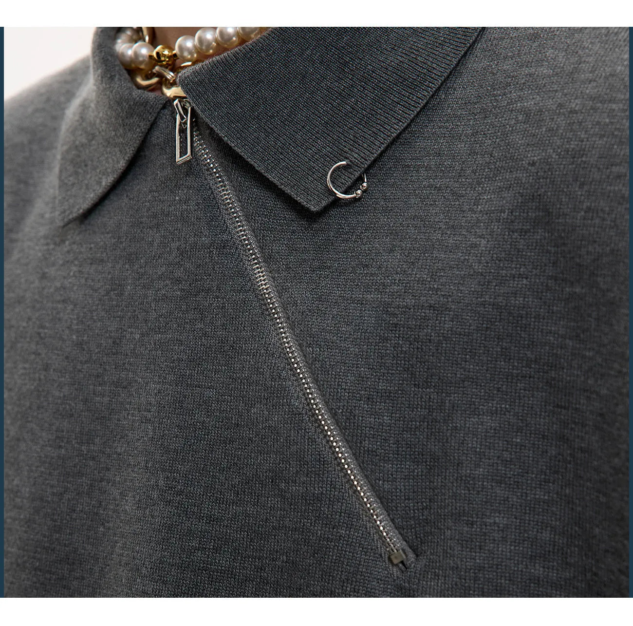 Ice-feeling slim-fit knitted polo shirt for men with an oblique zipper, short sleeves, and a lapel collar in solid colour.