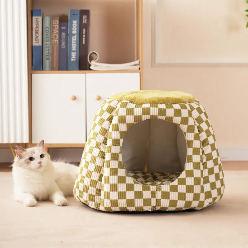 Warm closed cat and small dog house, 48 x 48 x 33 cm, drawing flannel and PP cotton, green or pink