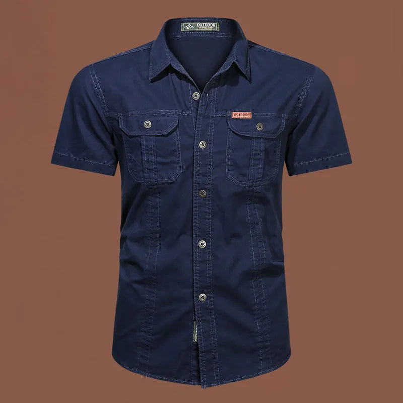 Men's loose cotton cardigan work shirt in short sleeve style with non-ironing treatment