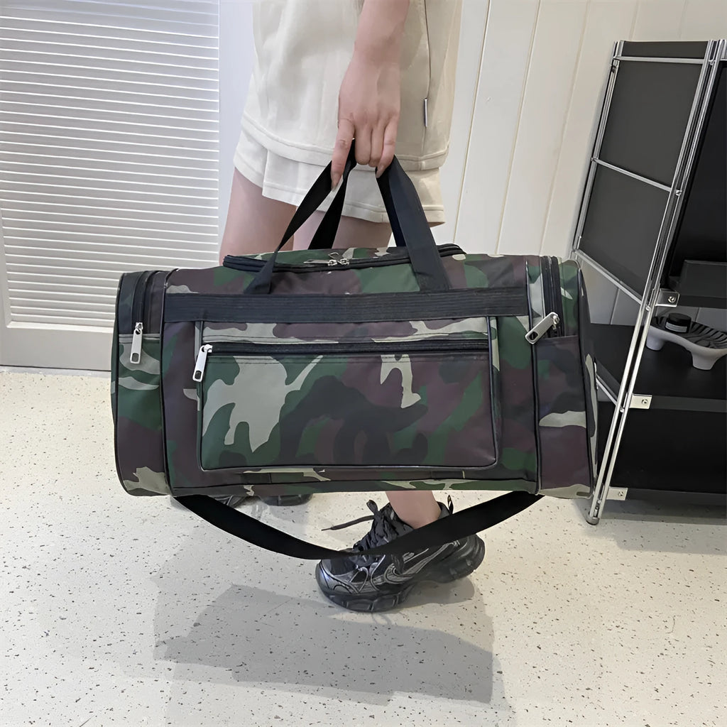 Green camouflage waterproof luggage bag with 20L capacity and urban design.