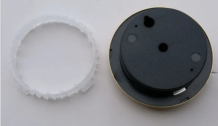 Aluminium analogue thermometer and hygrometer with round dial for temperature and humidity