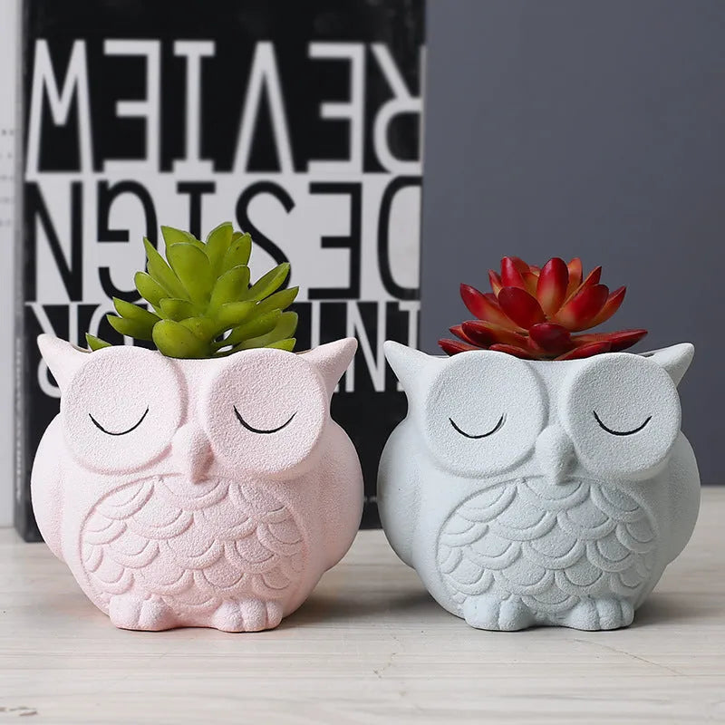 Handmade frosted ceramic owl design flower pot for small succulents in light pink colour