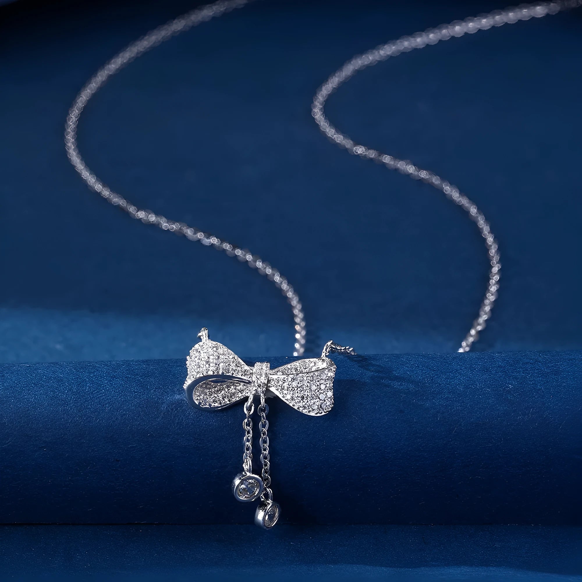 S925 sterling silver bow pendant necklace on O-ring chain, 40-45cm adjustable length