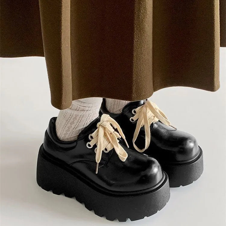 Matte black retro women's lace-up shoes with 6-8cm English muffin heel and thick rubber sole