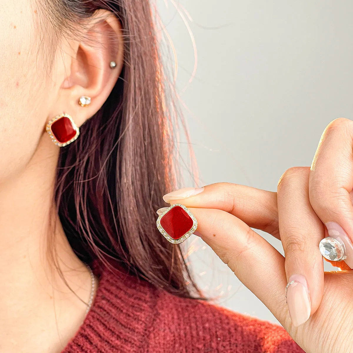 Women's retro red geometric square alloy earrings with inlaid design details