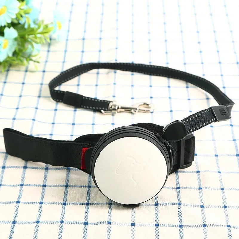 Retractable dog leash extended to 3 metres with holding hands grip in six colour options