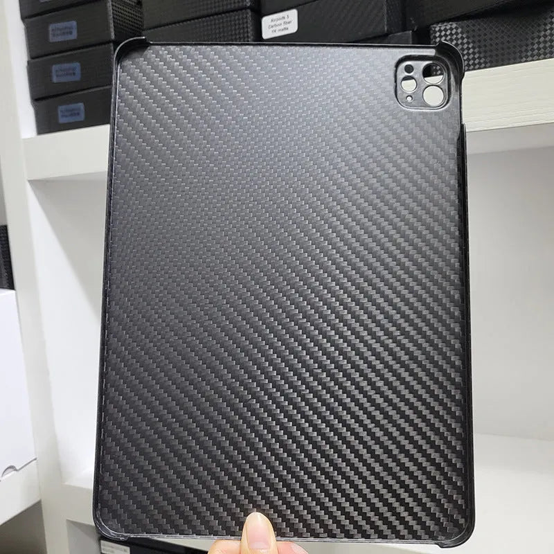 iPad Pro 11 carbon fibre flat protective cover with 3K matte patterning and heat dissipation properties