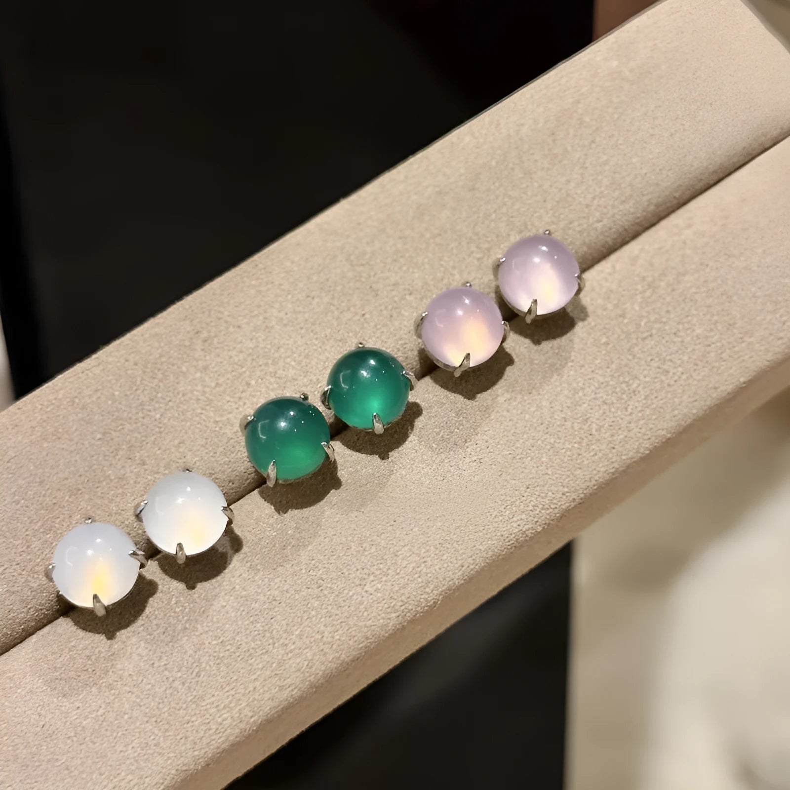 Chinese style retro geometric chalcedony stud earrings with four-claw copper settings in three colour options