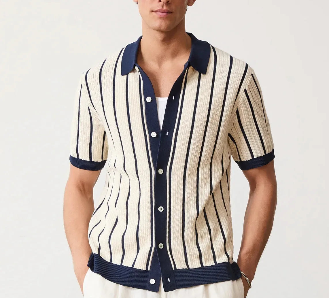 Men's white asymmetrical knitted shirt with lapel collar and short sleeves in British style