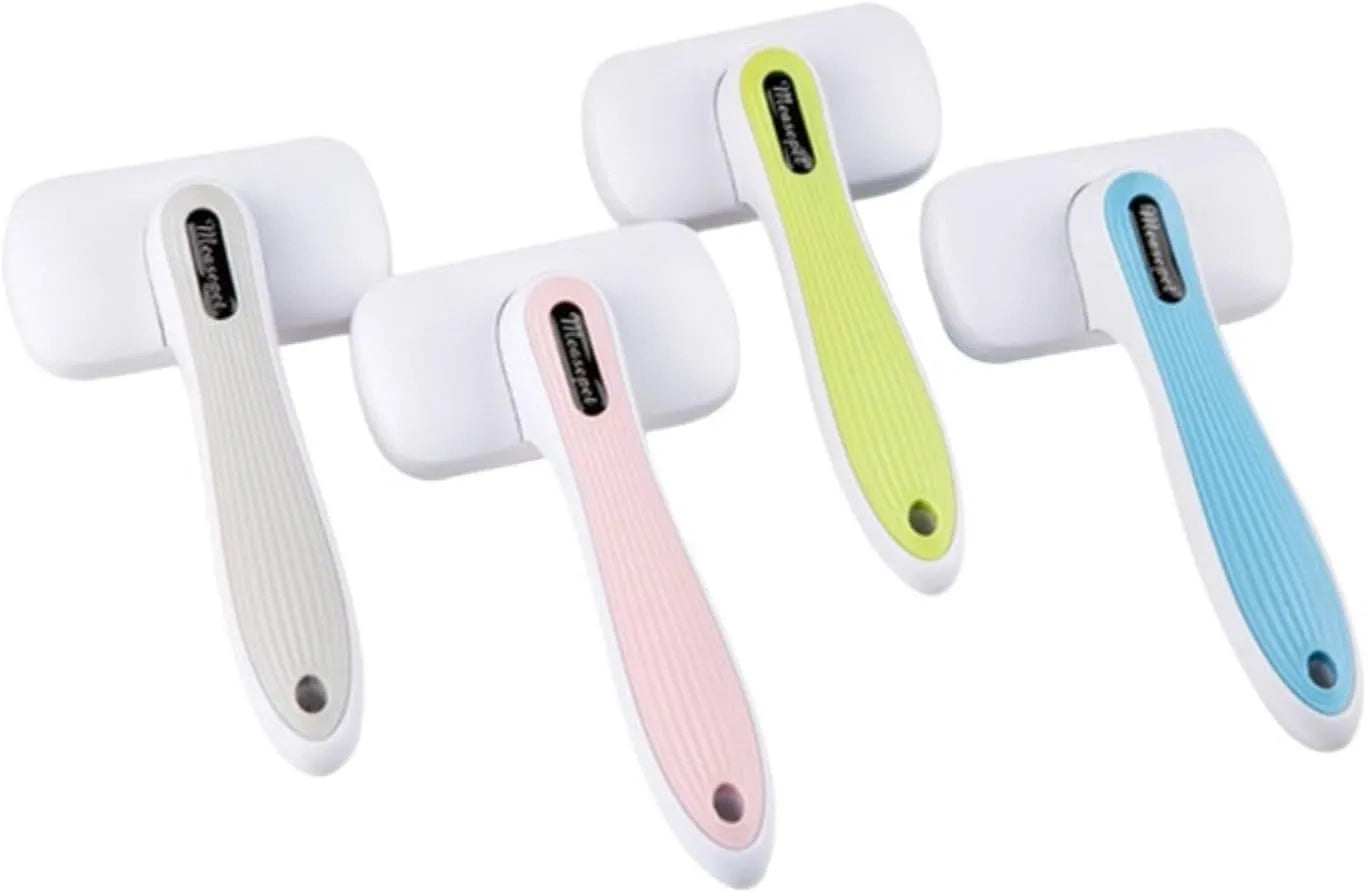 Automatic hair removal comb for pets in blue colour with one-click needle technology