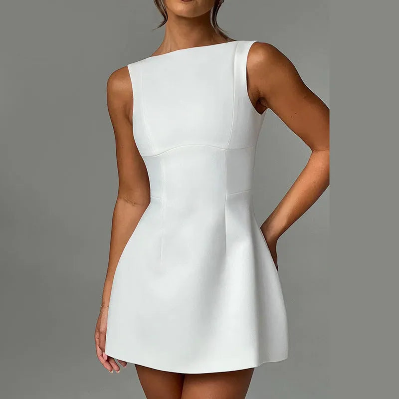 Backless sleeveless short summer dress in slim-fitting polyester fabric.