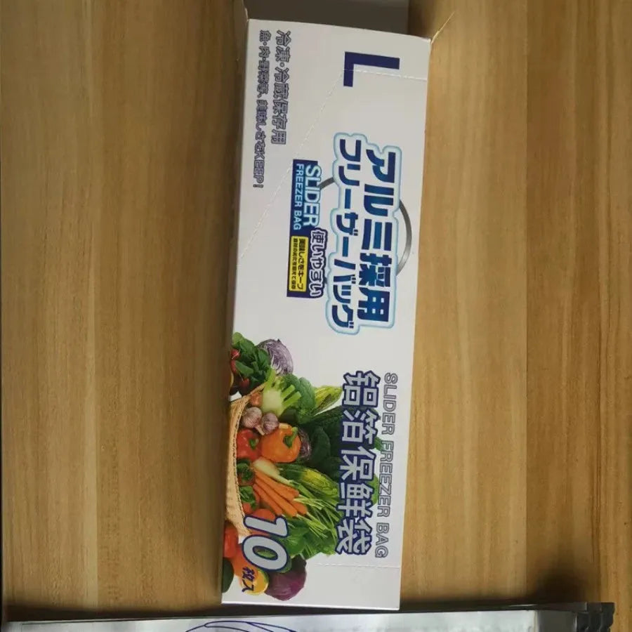 Pack of aluminium foil sealed food storage bags in small, medium, and large sizes.